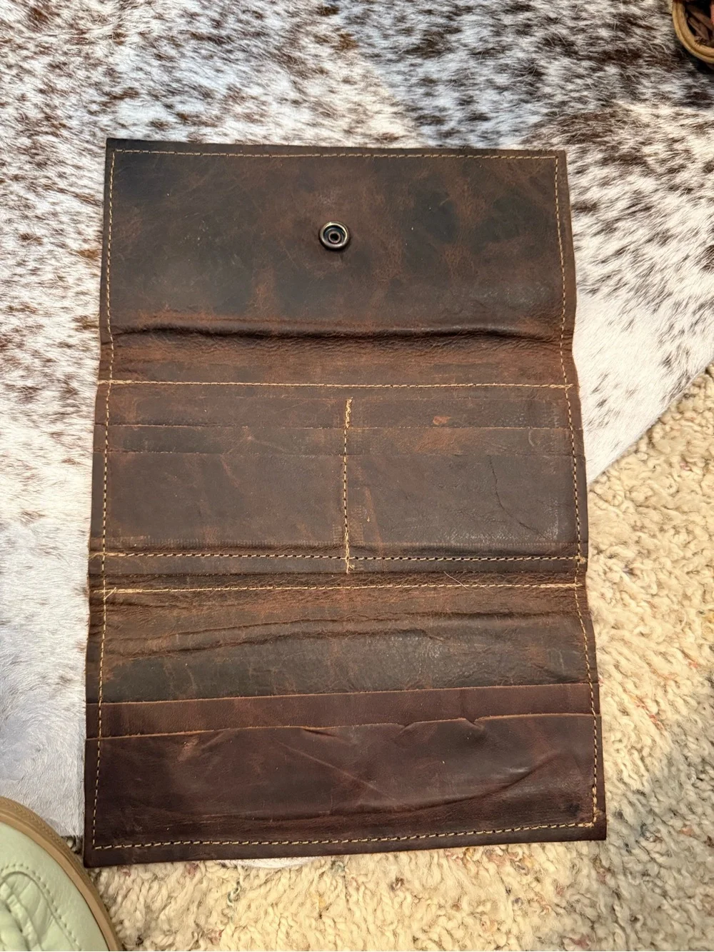 Embossed Floral Leather Key & Card Holder - Brown